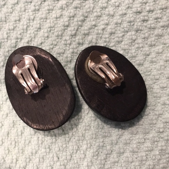 Vintage mid-century wooden clip on earrings​ - Picture 4 of 4